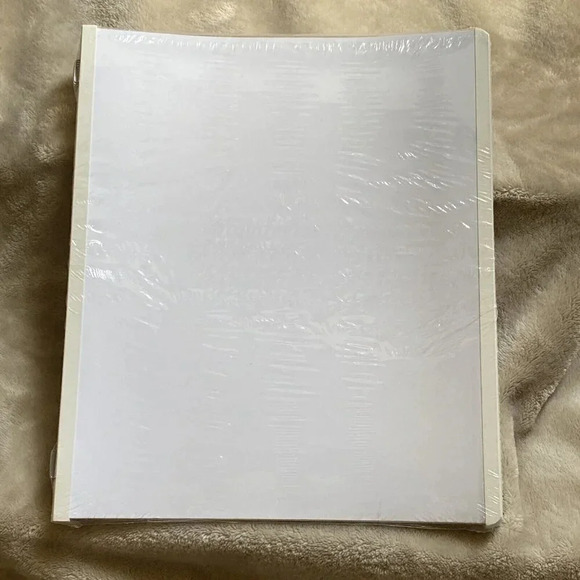 Creative Memories 8x10 Page Protectors (16 ) & White Scrapbook Pages (15 Sheets) - Picture 5 of 8